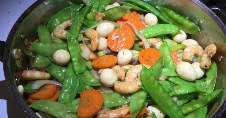 Snow Peas with Shrimp and Quail Eggs Stir Fry