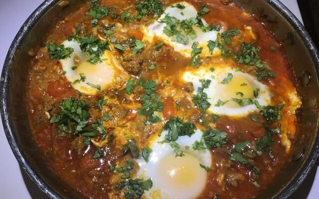 Parsi Kheema Per Eeda (Spiced Lamb with Eggs)